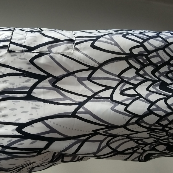 Top - Picture 2 of 5